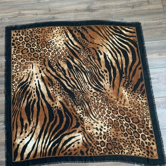 Leopard Print Scarf from Italy - Picture 1 of 5